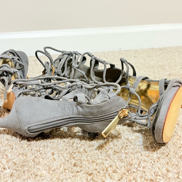 Stylish Grey Women's Gladiator Sandals - Picture 7 of 8